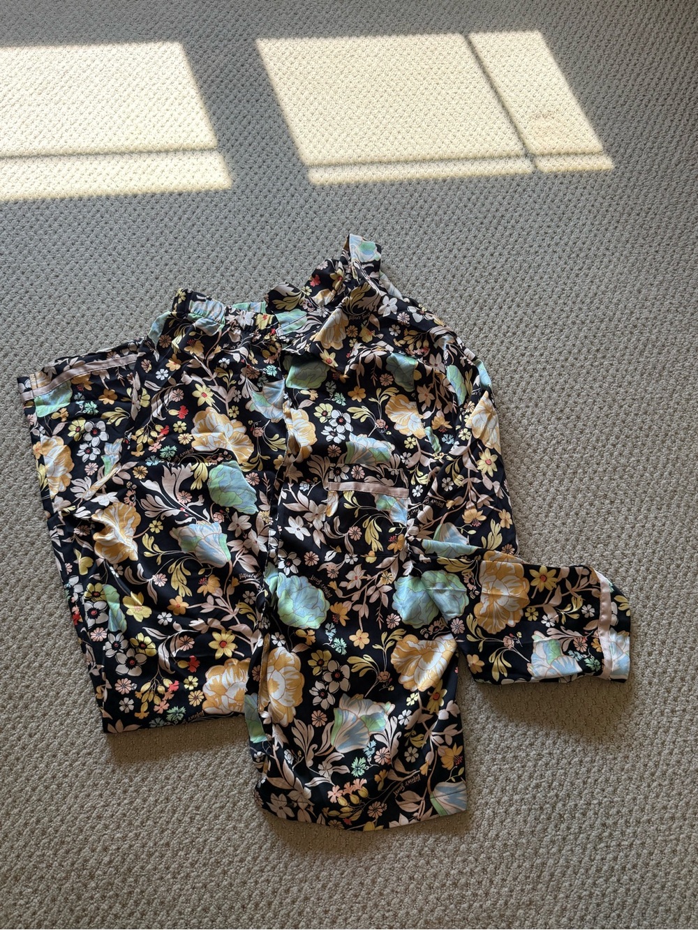 Victoria's Secret Black Floral Satin Pajamas - Size Small